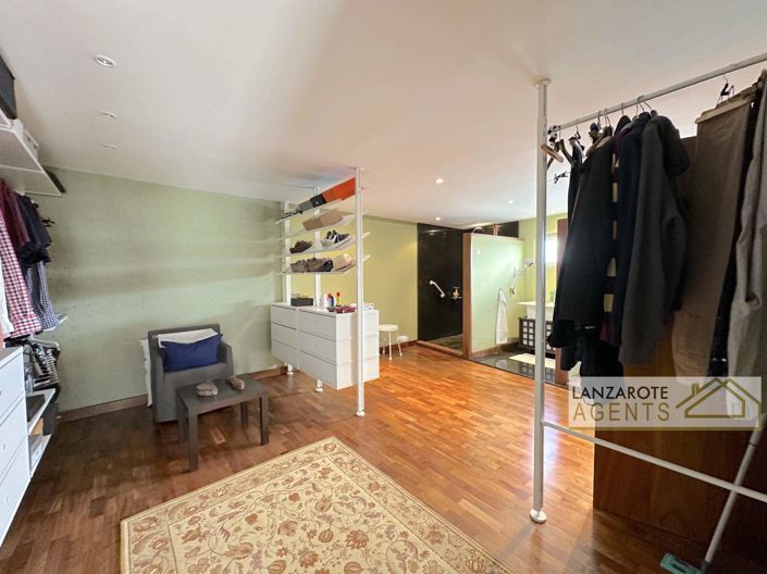 Image No.20-Villa de 4 chambres à vendre à Puerto Calero