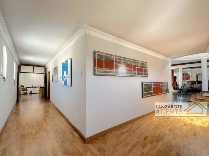 Image No.7-Villa de 4 chambres à vendre à Puerto Calero