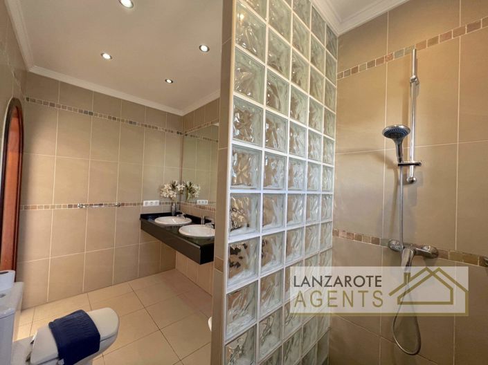 Image No.14-Villa de 4 chambres à vendre à Playa Blanca