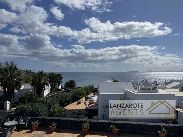 Image No.2-Villa de 4 chambres à vendre à Playa Blanca