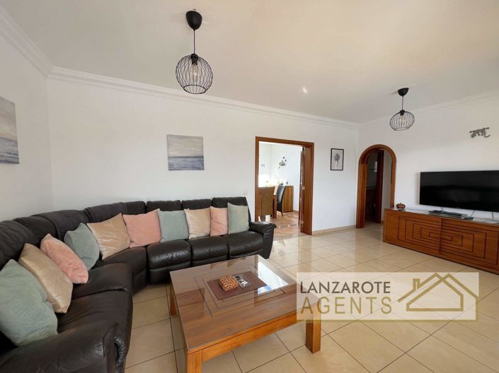 Image No.3-Villa de 4 chambres à vendre à Playa Blanca