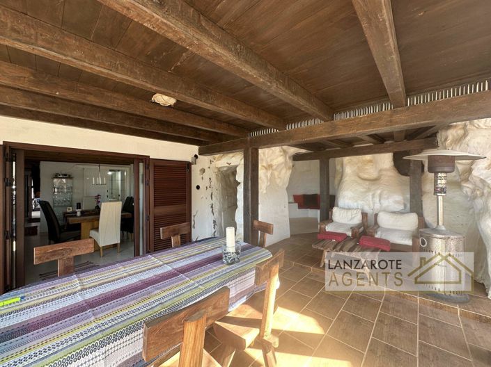 Image No.16-2 Bed Farmhouse for sale