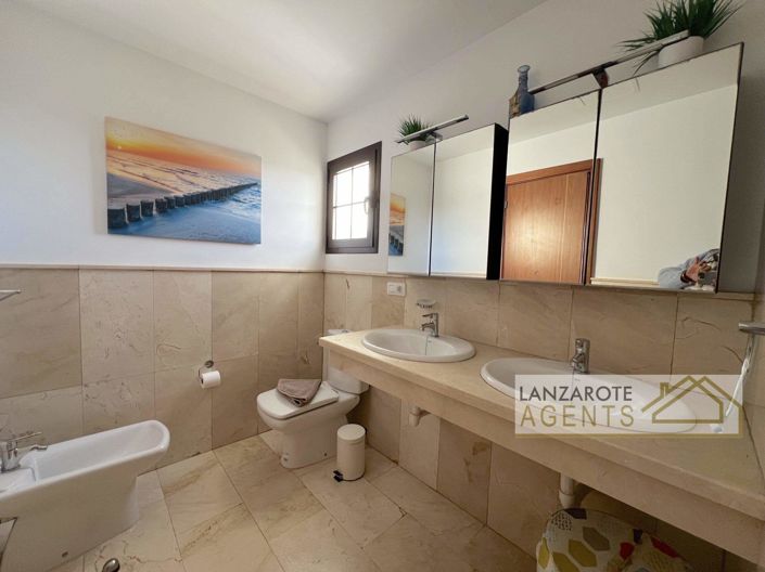 Image No.10-2 Bed Villa for sale