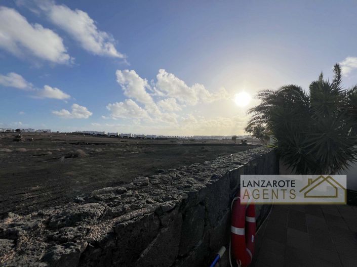 Image No.20-2 Bed Villa for sale