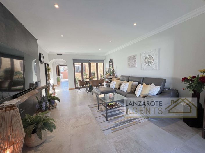 Image No.10-3 Bed Villa for sale