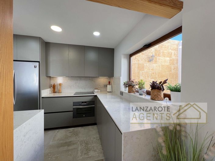 Image No.2-3 Bed Villa for sale