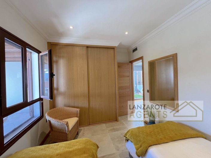 Image No.23-3 Bed Villa for sale