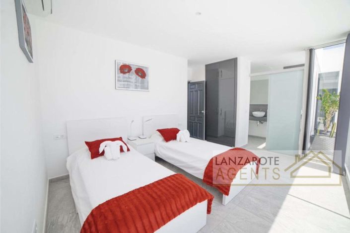 Image No.12-Villa de 4 chambres à vendre à Playa Blanca