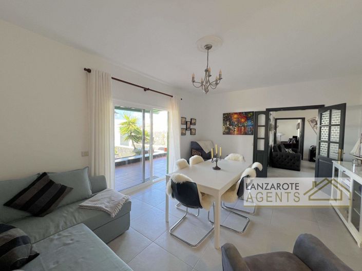 Image No.9-Villa de 4 chambres à vendre à Yaiza