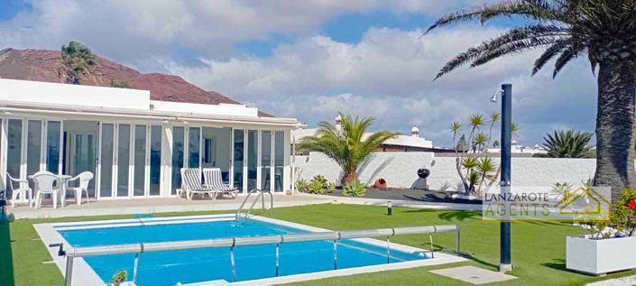 Image No.1-Villa de 2 chambres à vendre à Playa Blanca