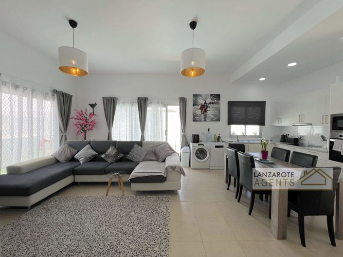 Image No.2-Villa de 3 chambres à vendre à Playa Blanca