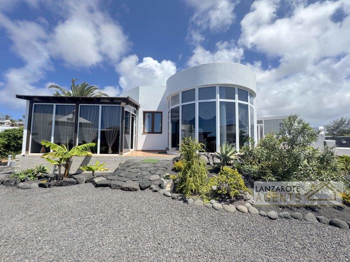Image No.1-Villa de 4 chambres à vendre à Playa Blanca