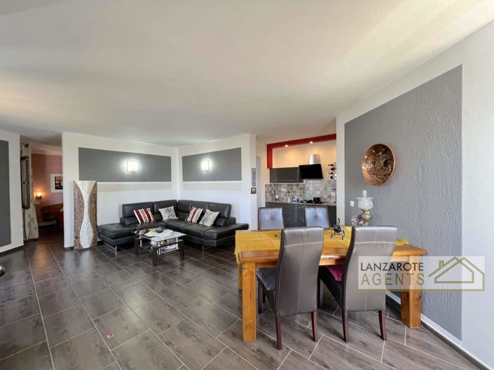 Image No.2-Villa de 4 chambres à vendre à Playa Blanca