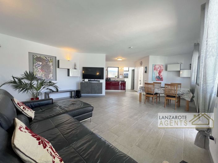 Image No.2-Villa de 4 chambres à vendre à Playa Blanca