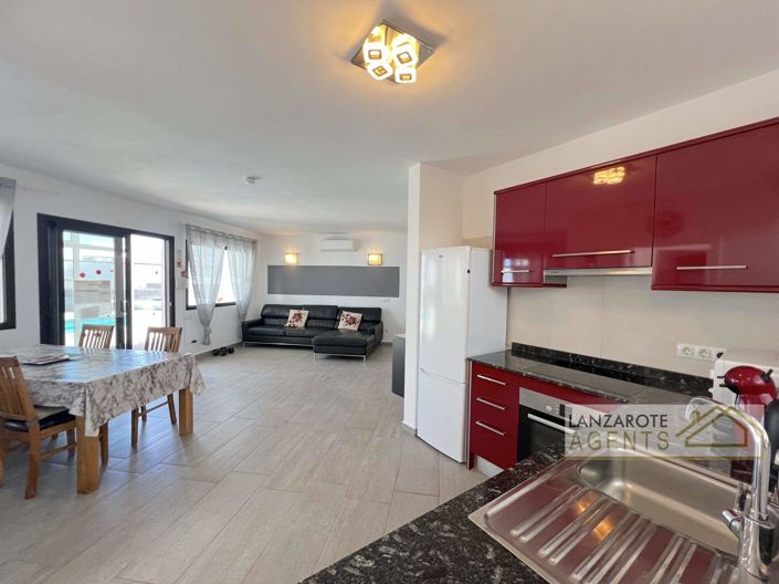 Image No.3-Villa de 4 chambres à vendre à Playa Blanca