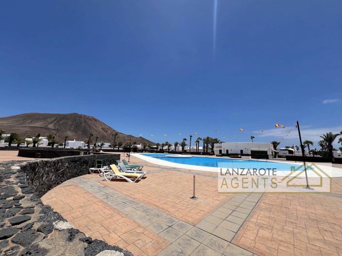 Image No.2-Bungalow de 2 chambres à vendre à Playa Blanca