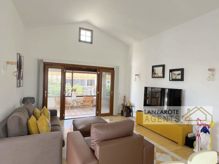 Image No.5-Villa de 2 chambres à vendre à Playa Blanca