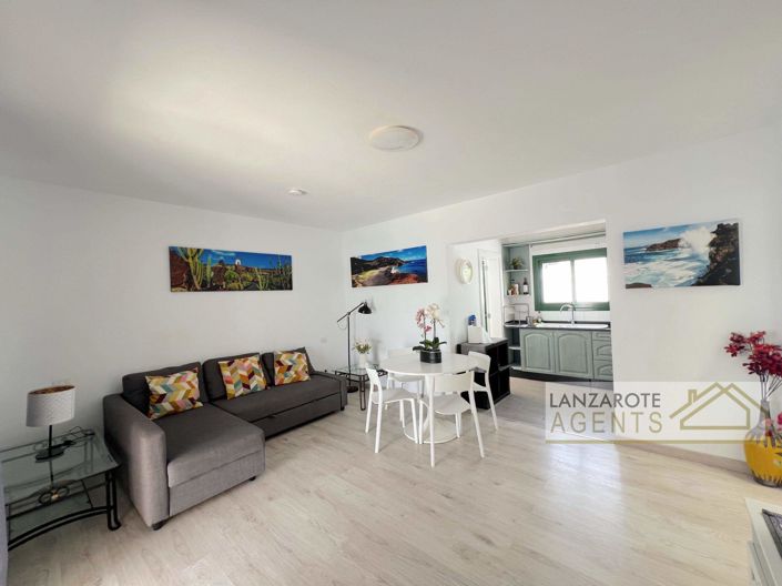 Image No.2-Villa de 2 chambres à vendre à Playa Blanca