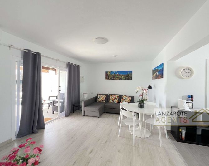 Image No.3-Villa de 2 chambres à vendre à Playa Blanca