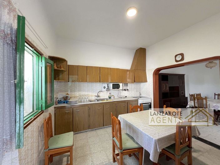 Image No.4-Villa de 4 chambres à vendre à Tinajo