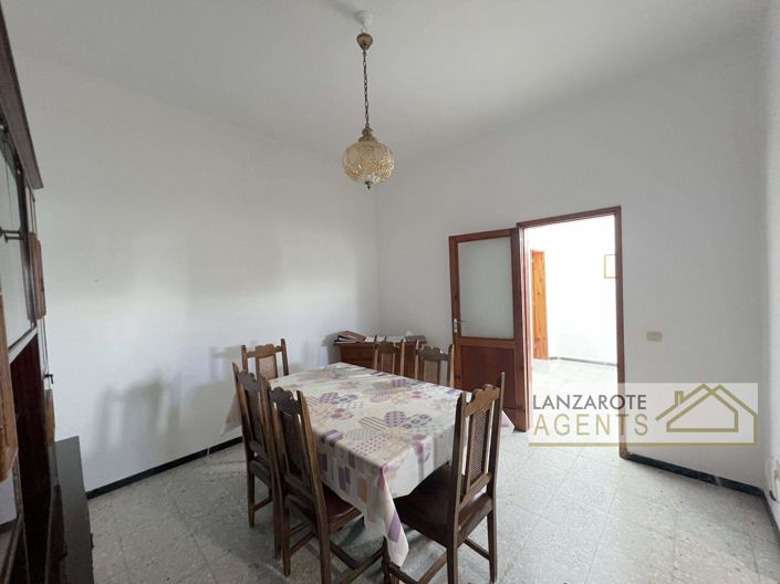 Image No.6-Villa de 4 chambres à vendre à Tinajo