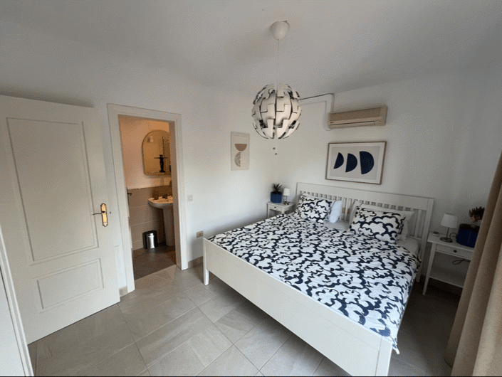 Image No.12-2 Bed Villa for sale