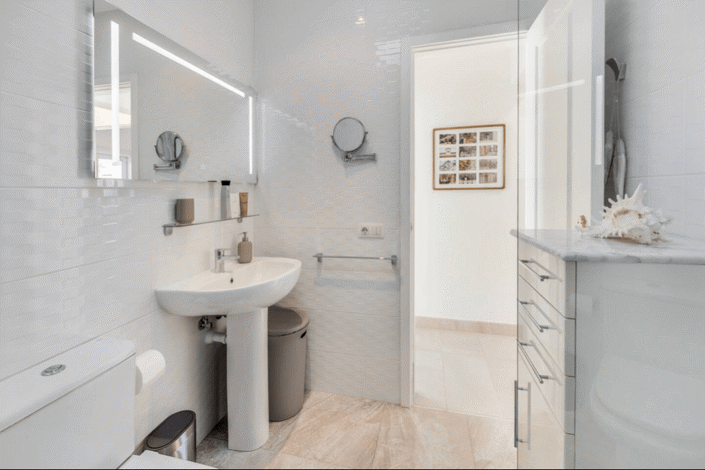 Image No.17-2 Bed Villa for sale