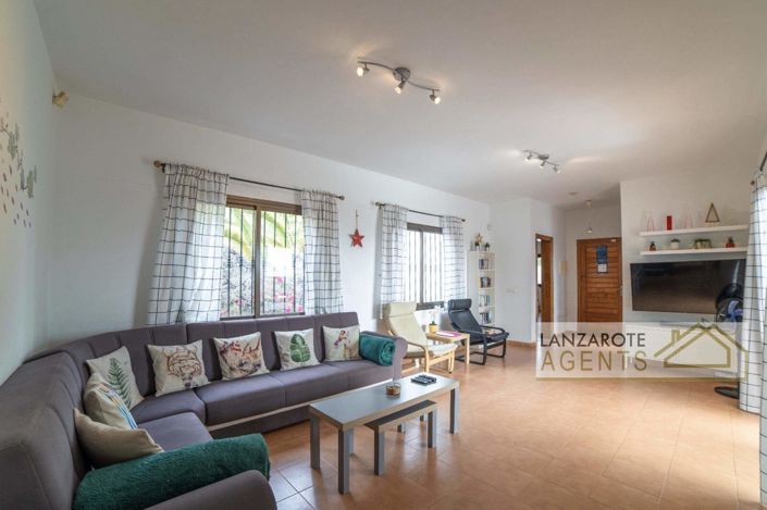 Image No.2-Villa de 3 chambres à vendre à Playa Blanca