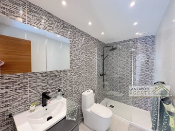 8a004738-9551-4e76-7ecb-d309c04f3e64