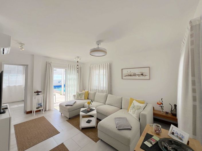 Image No.2-Villa de 2 chambres à vendre à Playa Blanca