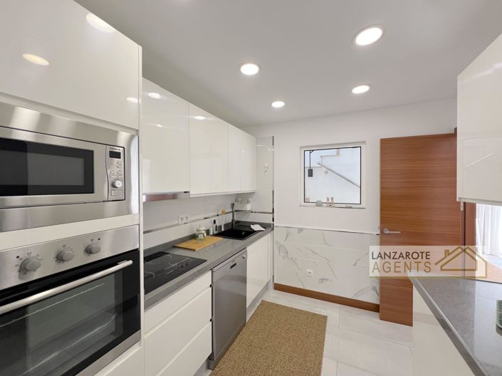 Image No.9-2 Bed Villa for sale