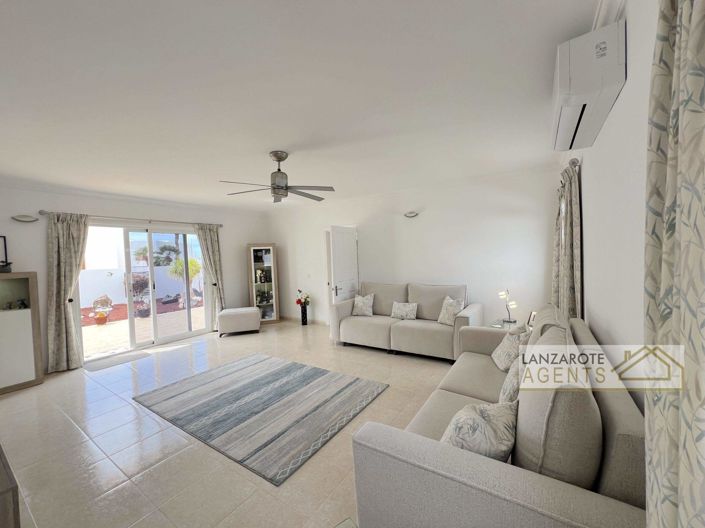 Image No.8-Villa de 4 chambres à vendre à Yaiza