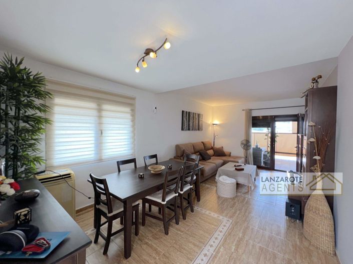 Image No.2-Villa de 2 chambres à vendre à Playa Blanca