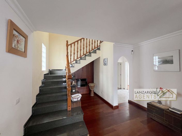 Image No.17-3 Bed Villa for sale