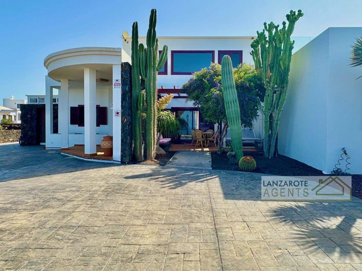 Image No.42-5 Bed Villa for sale