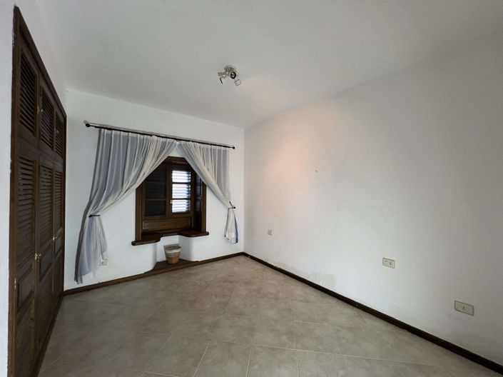 Image No.20-5 Bed Villa for sale