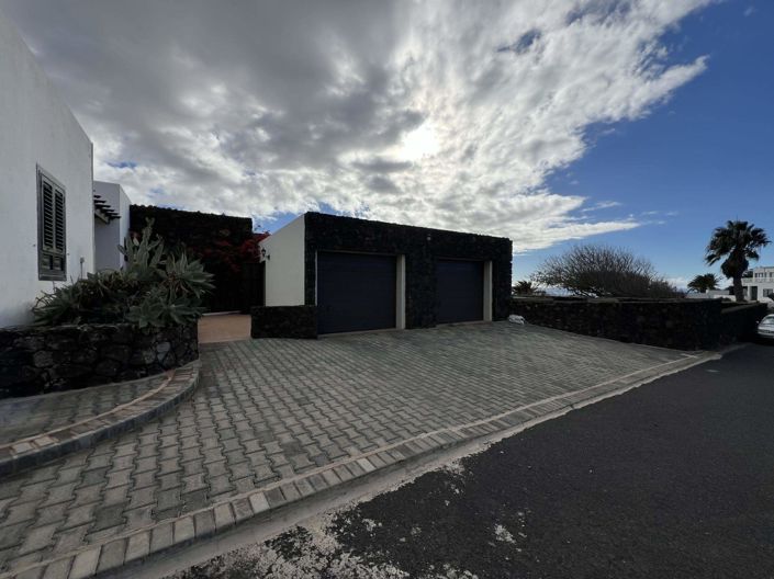 Image No.33-5 Bed Villa for sale