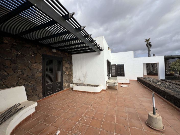 Image No.40-5 Bed Villa for sale