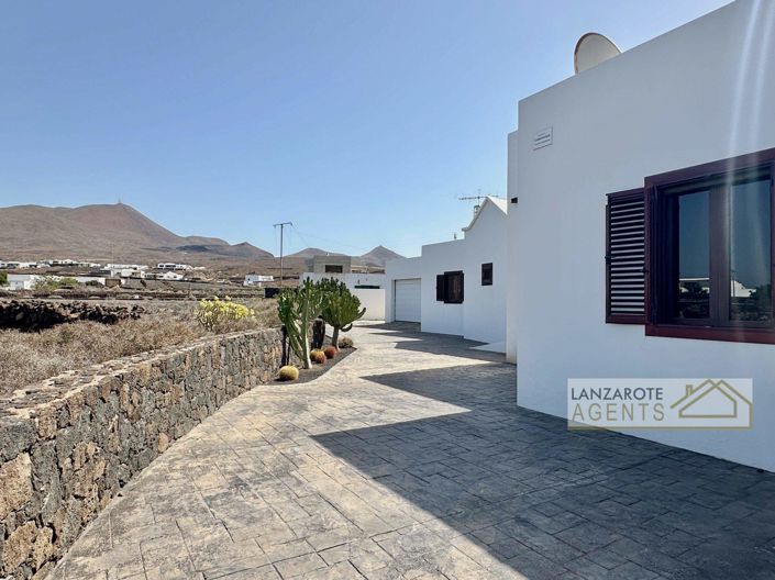 Image No.42-5 Bed Villa for sale