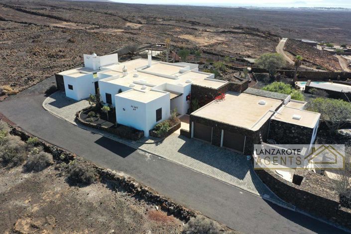 Image No.47-5 Bed Villa for sale