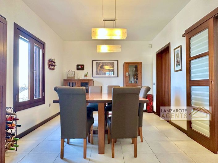 Image No.9-5 Bed Villa for sale