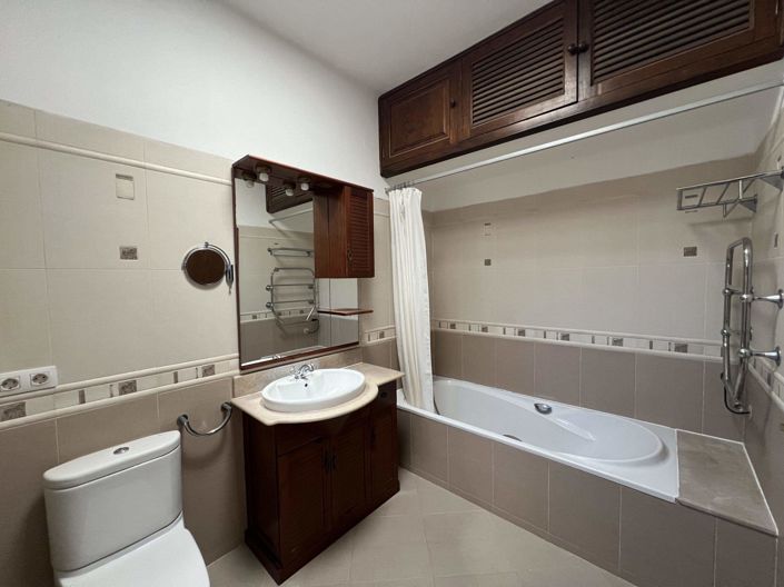 Image No.25-5 Bed Villa for sale