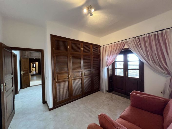 Image No.28-5 Bed Villa for sale