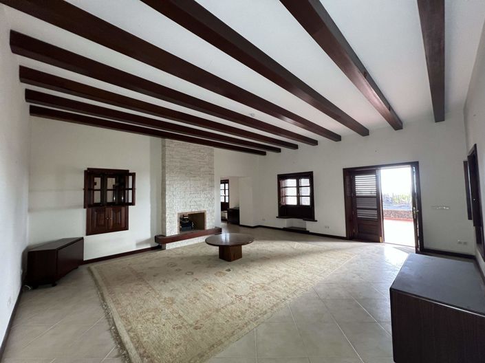 Image No.3-5 Bed Villa for sale