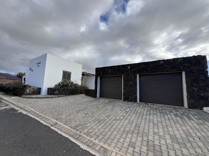 Image No.34-5 Bed Villa for sale