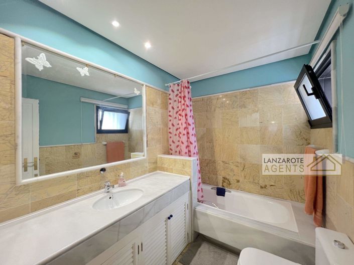 Image No.18-2 Bed Villa for sale