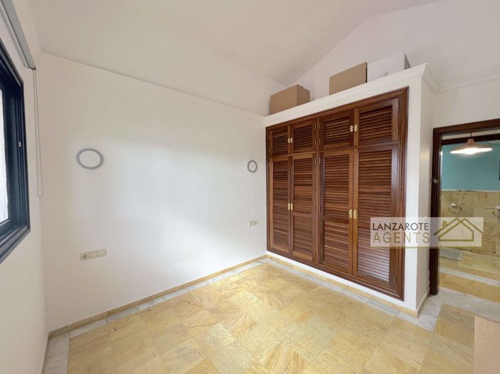 Image No.21-2 Bed Villa for sale