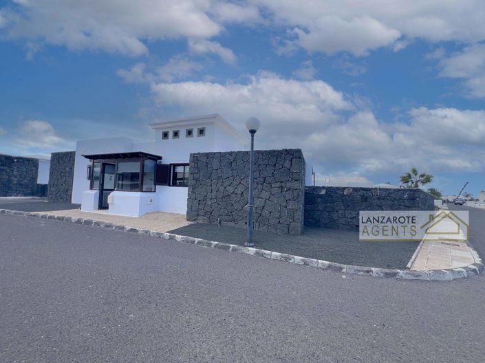 Image No.27-2 Bed Villa for sale