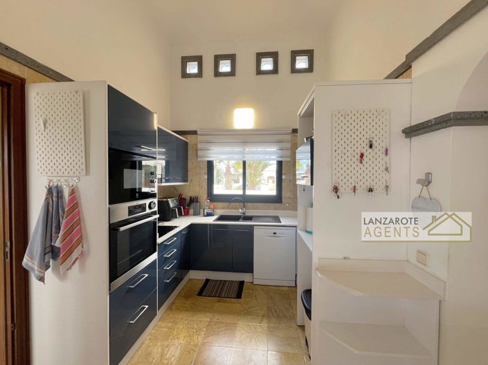 Image No.8-2 Bed Villa for sale