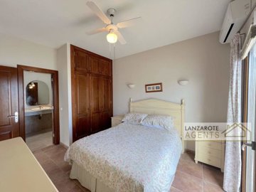 b599700f-c9de-7d36-d65e-f44c5c38a788